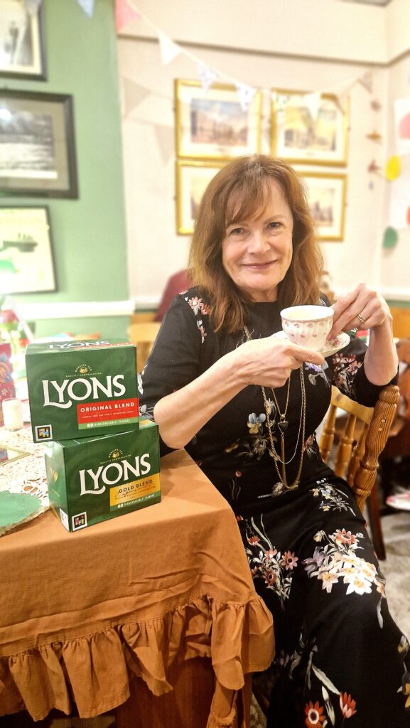 Lyons tea